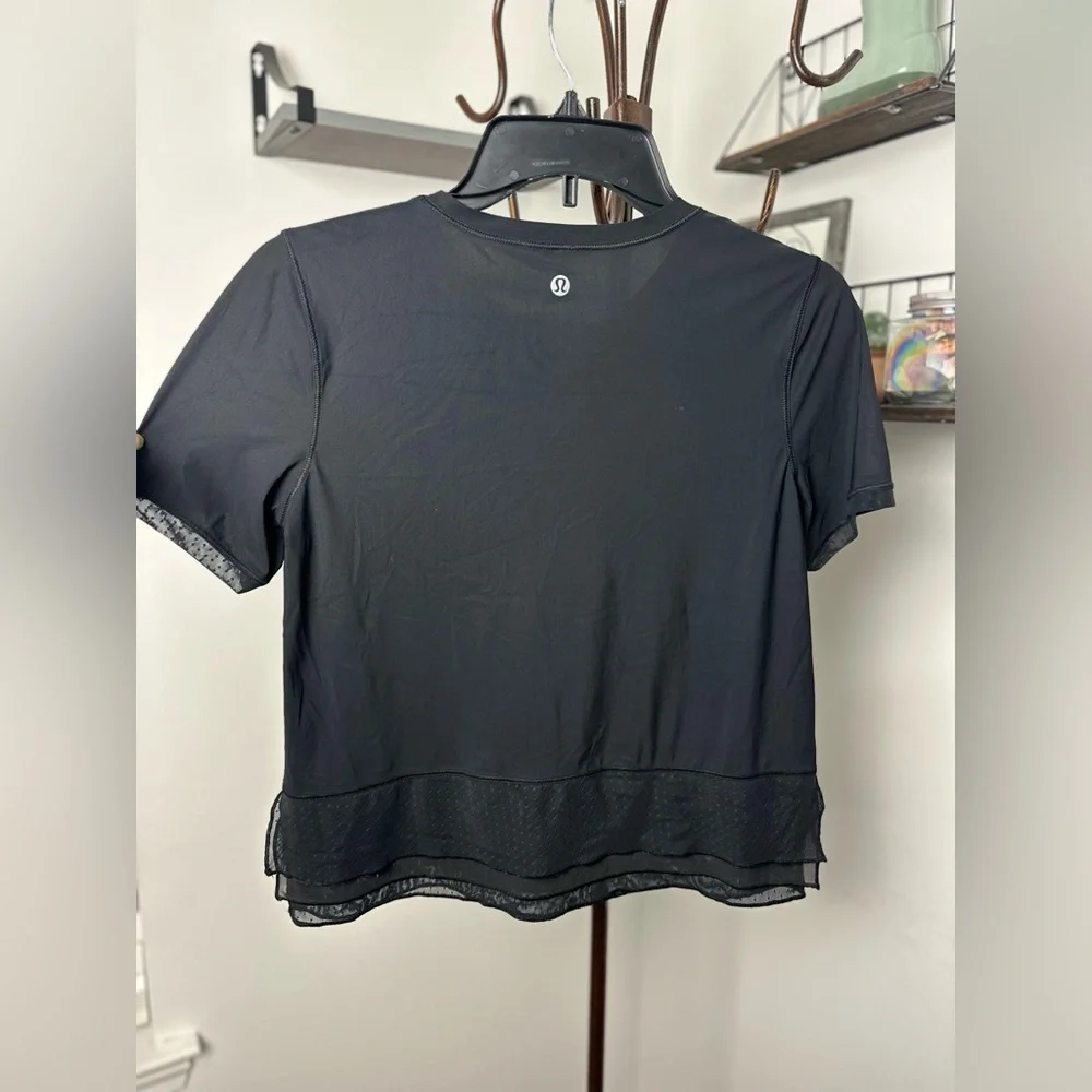 Lululemon Sole Training Short Sleeve polka dot size 4 no size tag - Picture 3 of 7